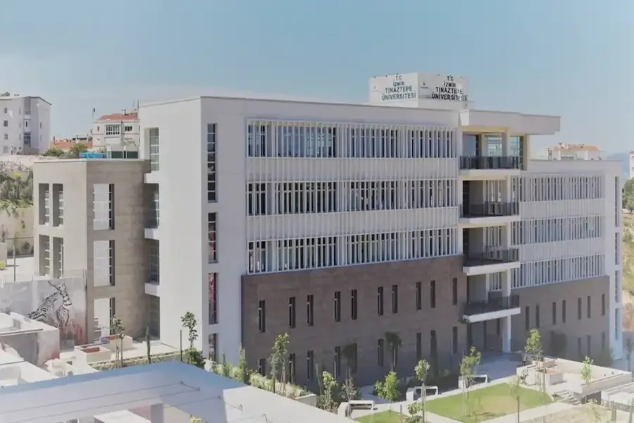 Tınaztepe Üniversitesi Spor Kompleksi İzmir